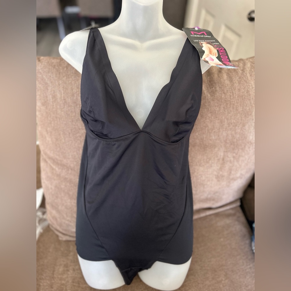 New with tags Maidenform Women’s Low Back Bodysuit Size 2XL Shapewear